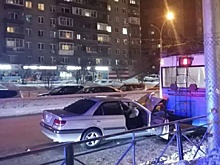 Лишенный прав водитель иномарки протаранил троллейбус в Новосибирске