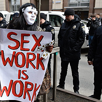В законе или в тени: проституток Украины поставили перед тяжелым выбором