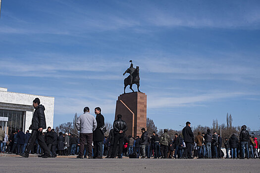 Он даже не знал, кто такой Айтматов! — гневное мнение о бишкекской молодежи