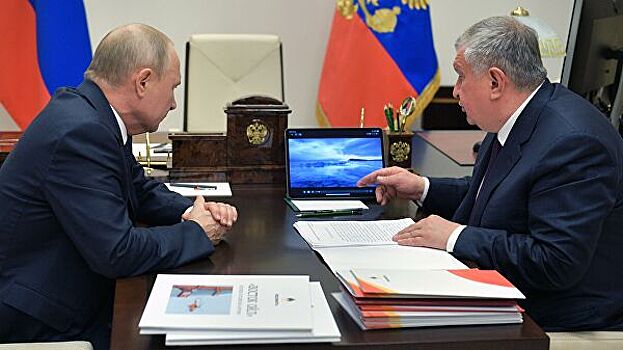 Путин призвал сохранить цепочку подрядчиков и субподрядчиков "Роснефти"