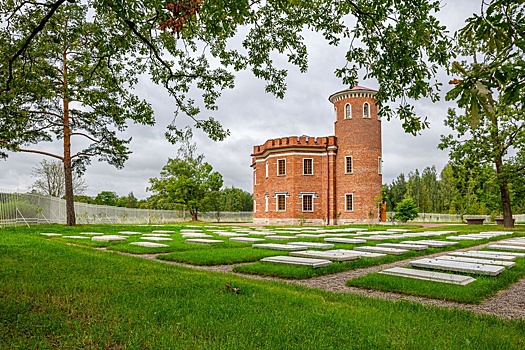 В Царском Селе завершена реставрация первого в мире захоронения царских лошадей