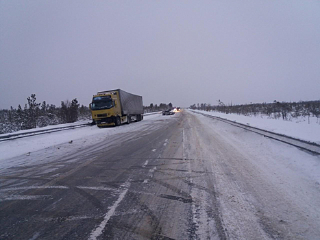 Накануне днем на дороге «Северный обход Сургут» в ДТП погибли двое полицейских