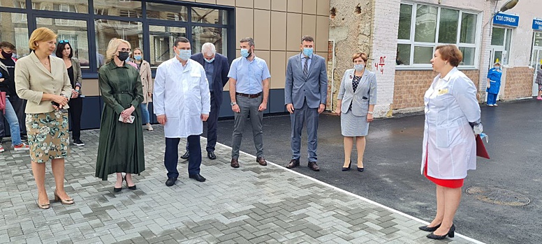 Ирина Гехт и Дмитрий Тарасов открыли в челябинской больнице «дорогу жизни»