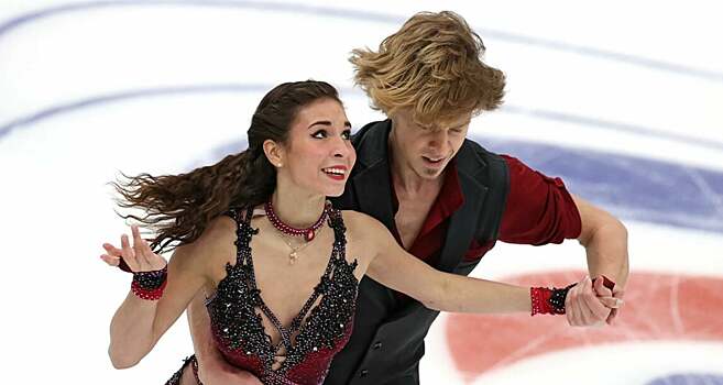 Диана Дэвис и Глеб Смолкин стали серебряными призёрами в танцах на льду на турнире в США