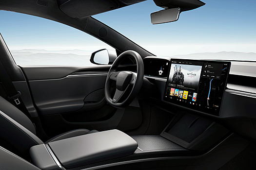 Tesla вновь оснащает Model S и Model X обычным рулем вместо штурвала