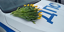 В Пермском крае сотрудники Госавтоинспекции акцию «Цветы для автоледи!»