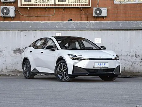 Toyota bZ3 (2024) цена в Китае и все подробности