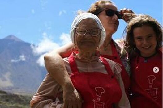Бабушка-путешественница из Красноярска покорила самую высокую точку Испании