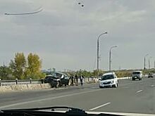 В Оренбурге две иномарки столкнулись на мосту
