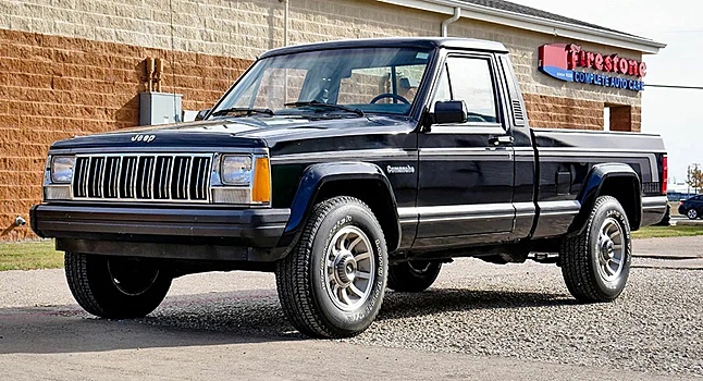 Компактный пикап Jeep Comanche продан на eBay за 24 800 долларов