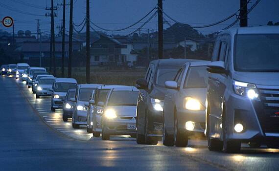 В Японии тысячи домов остались без света после землетрясений