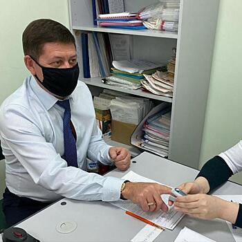 Третий кузбасский мэр привился от коронавируса