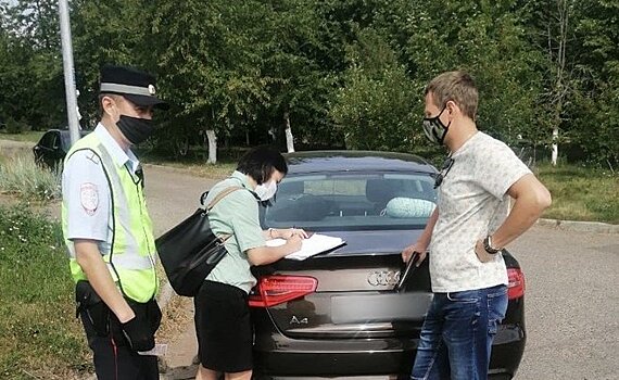 В Татарстане должник нашел деньги на алименты, когда приставы арестовали автомобиль