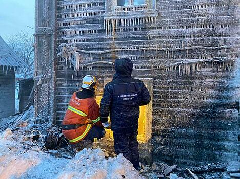 Следком: В ночном пожаре погибли четверо несовершеннолетних