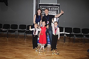 Юные артисты спортивно-танцевального клуба Динамо-Вороново провели предновогодний вечер