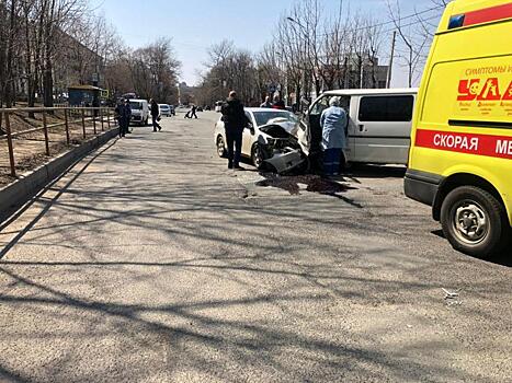 Во Владивостоке в результате ДТП пострадала 35-летняя женщина