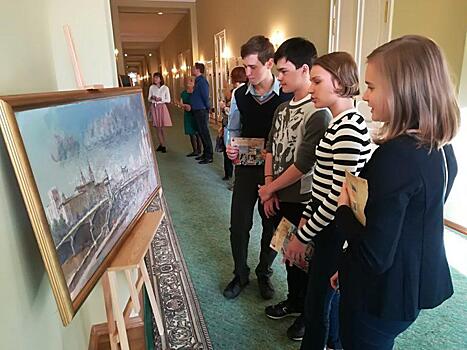 На выставке в Доме музыки свои работы представили юные художники из Кузьминок