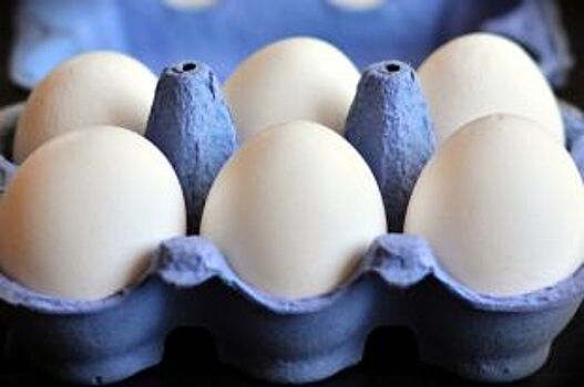 Как выбрать свежие яйца в магазине?