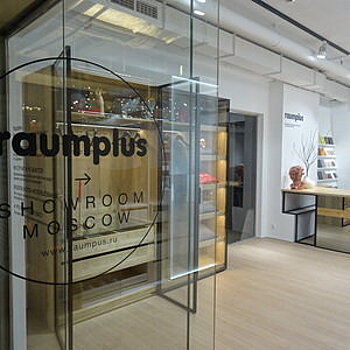 В шоу-руме Raumplus действуют скидки 60% на корпусную мебель