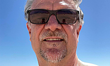 Актер Питер Харди утонул на пляже в Австралии