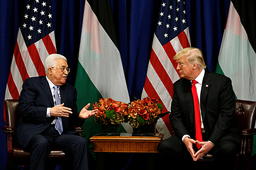 Аббас похвалил Трампа за стремление к миру на Ближнем Востоке