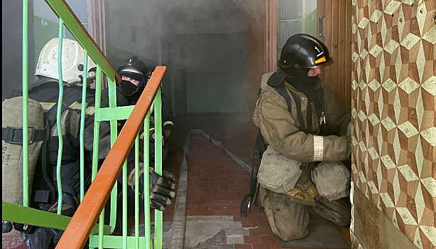 В Завитинске 84-летняя бабушка надышалась угарным газом во время пожара, её отвезли в больницу