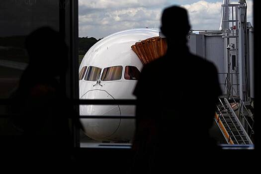 Зарубежная авиакомпания потребовала от пилотов подписать клятву трезвости