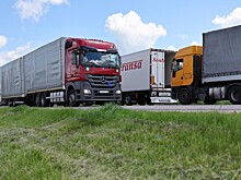 На литовской таможне сообщили о запрете въезда автомобилей с российскими номерами