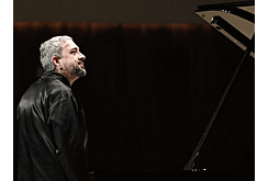 Оркестр и хор MusicAeterna представят аутентичную интерпретацию Баха и Моцарта