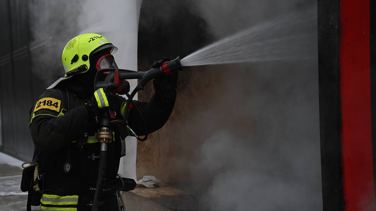 В российском регионе из-за атаки беспилотников загорелась нефтебаза