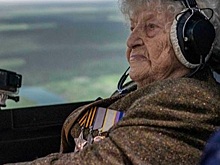 В Воронеже 99-летняя ветеран войны на авиатренажере  установила 14-й рекорд