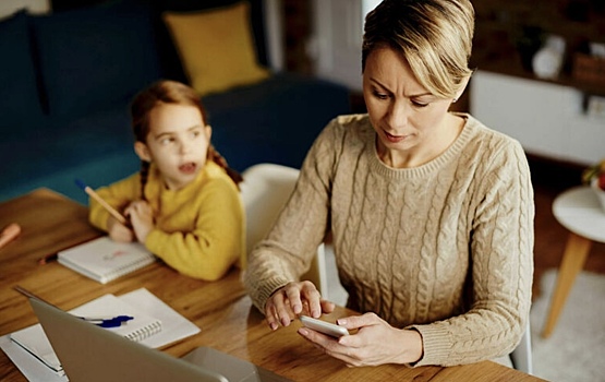 На смартфонах в РФ может появиться предустановленный родительский контроль