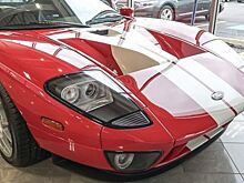 На продажу выставлен совершенно новый, незарегистрированный Ford GT 2005 года