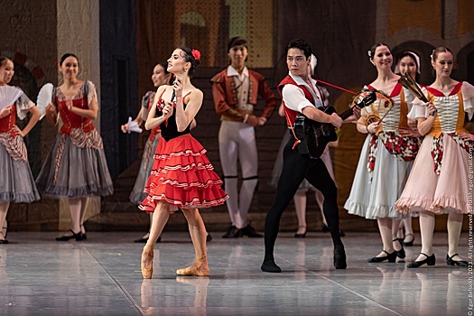 В Улан-Удэ прошел фестиваль балета имени Ларисы Сахьяновой и Петра Абашеева