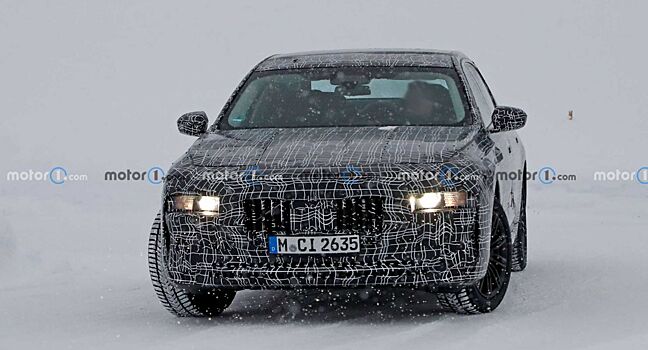 Новый BMW 7 Series тестируется на снегу