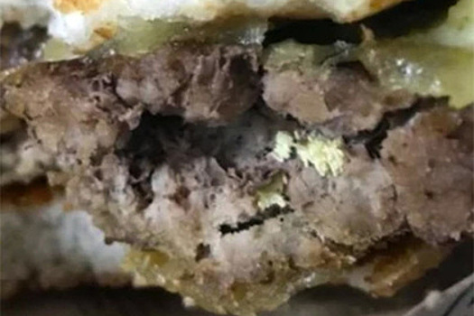 Австралийка обнаружила в бургере "отвратительное"
