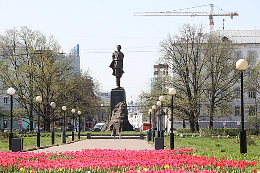 Он же памятник: Максим Горький останется доминантой обновленной площади