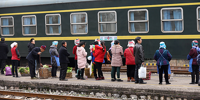 "Низкоскоростной поезд" в провинции Гуйчжоу