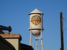 Карьера за секс: глава Warner Bros. ушел в отставку из‐за своего обещания 21‐летней актрисе