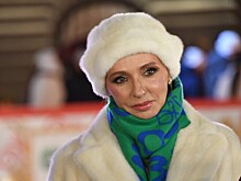 «Так выглядит счастье»: Навка восхитила поклонников семейным фото с мужем и дочкой