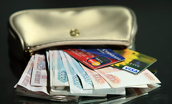 «Кубышка сгорит»: чем опасны сбережения «под матрасом»