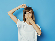 Врач объяснил, при каких заболеваниях человек может источать специфический запах