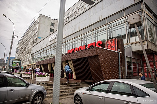 «Парень был в критическом состоянии»: посетитель бара People’s расстрелял мужчину из травмата