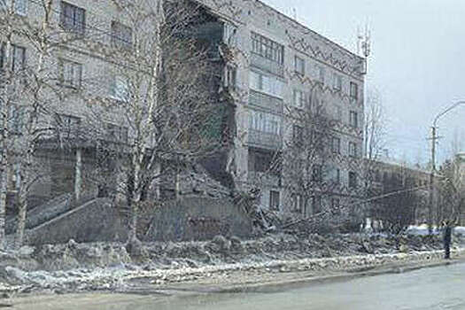 Момент обрушения общежития в Печоре попал на видео