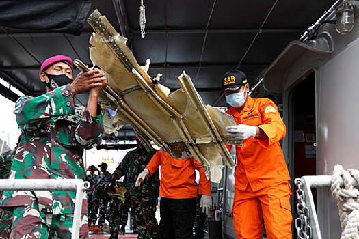 В Индонезии нашли речевой самописец разбившегося в январе Boeing