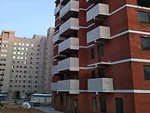 Дом на улице Петрова, 49 начали достраивать в Ижевске