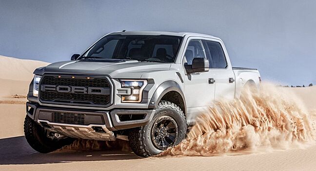 Сражение гоночных пикапов: Ram 1500 TRX против Ford F-150 Raptor