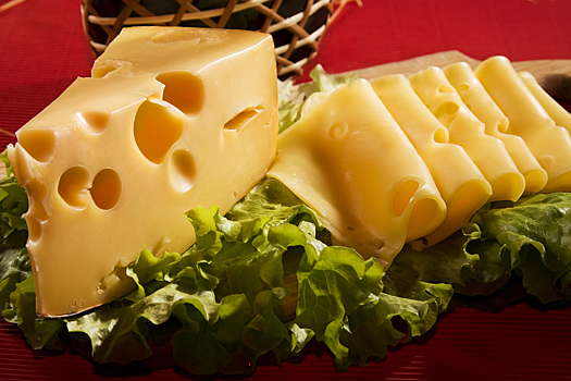 Более 7 тонн запрещенных продуктов ввезены в РФ