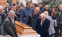 В Белграде прошли похороны Душана Ивковича