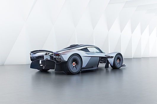 Послушайте, как звучит Aston Martin Valkyrie. Спойлер: безумно